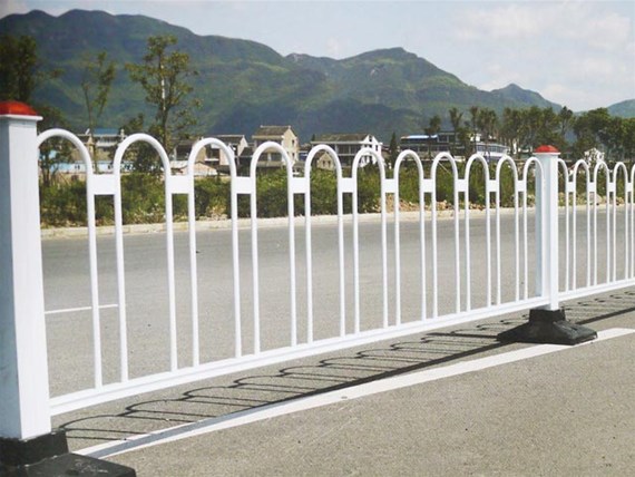 丽江公路护栏网的安装过程是怎样的？