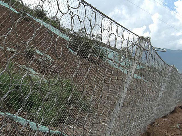 被动边坡防护网